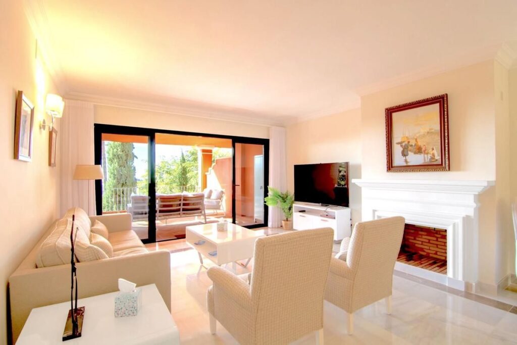 Apartment in Monte Halcones