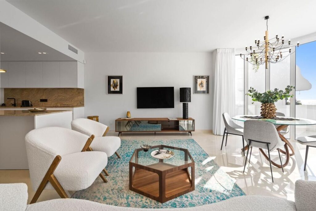 Apartment in New Golden Mile