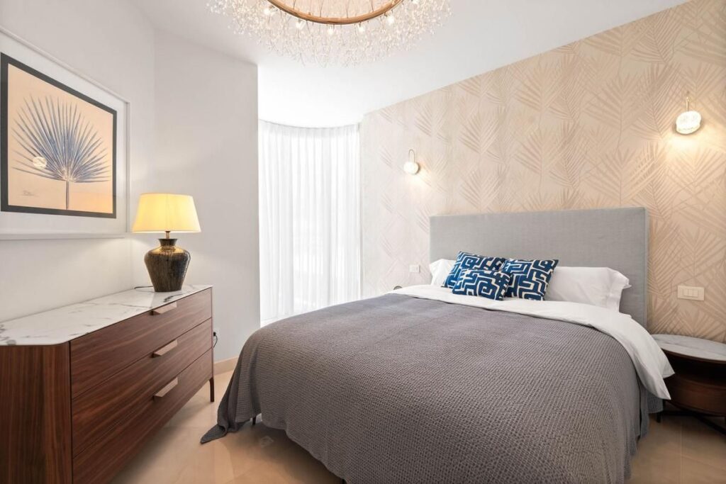 Apartment in New Golden Mile
