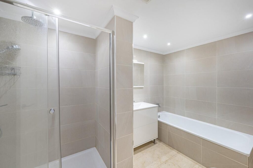 Apartment in Golden Mile