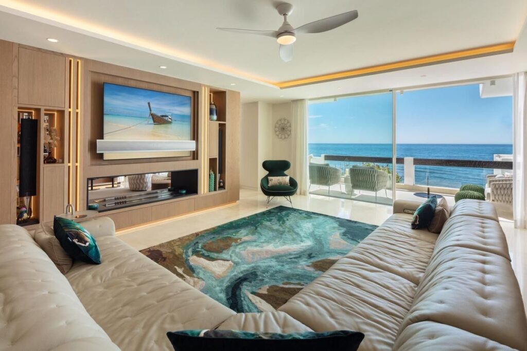 Penthouse in Golden Mile