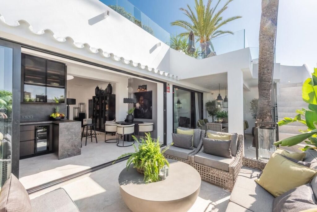 Villa in Golden Mile