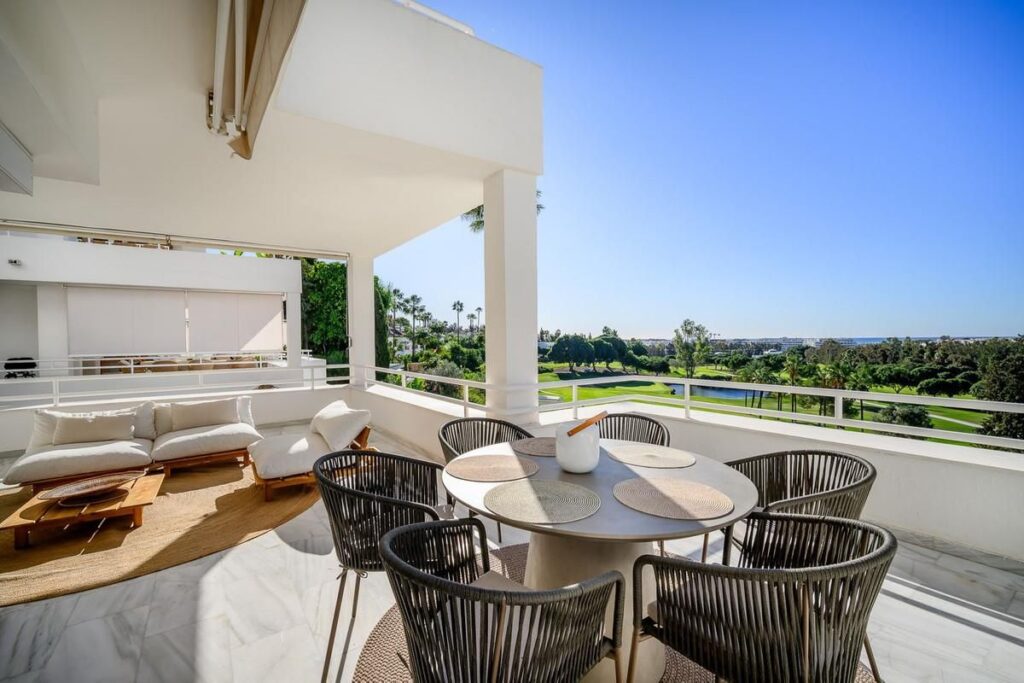 Apartment in Nueva Andalucía